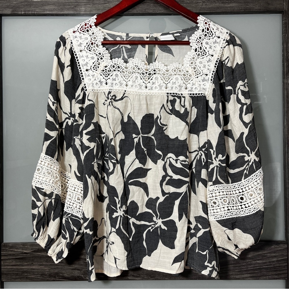Zac & Rachel Boho Cottagecore Black and Cream Floral Blouse Crochet Details L